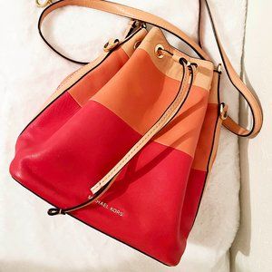Michael Kors DOTTIE LARGE COLORBLOCK BUCKET BAG